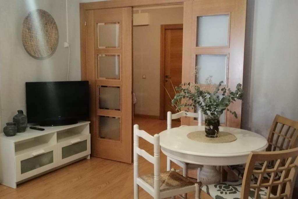 Piso Completo Cerca De Estacion Bus, Tren Y Ferrys Apartman Santender Kültér fotó